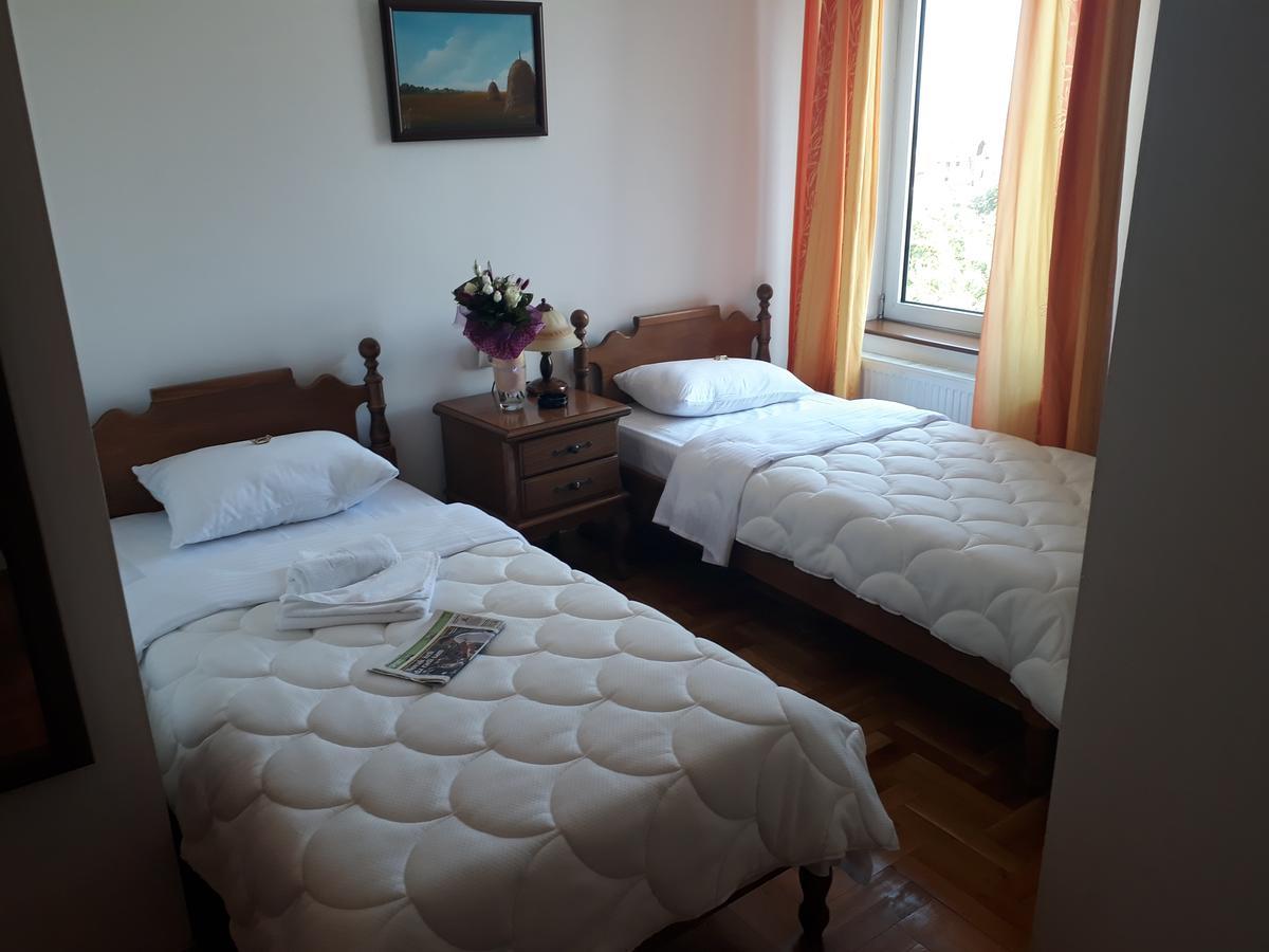 Hotel Cetojevic บันยาลูกา ภายนอก รูปภาพ