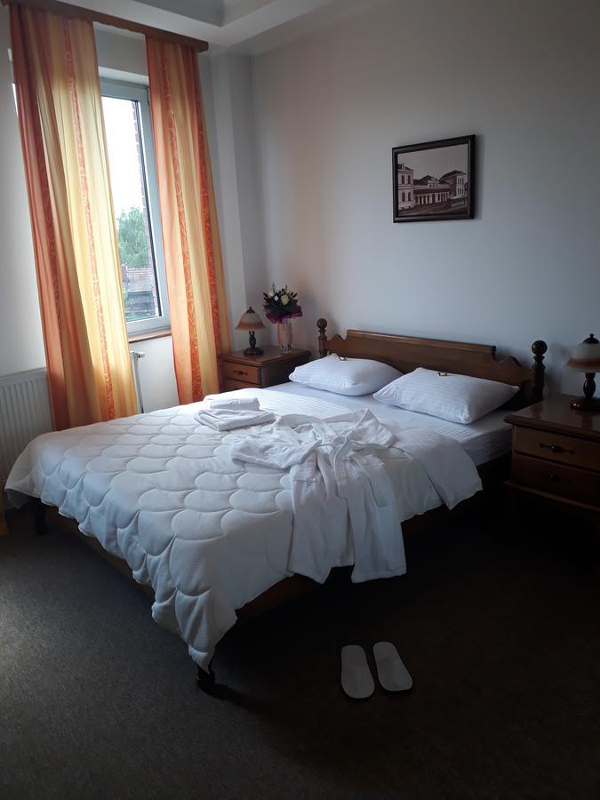 Hotel Cetojevic บันยาลูกา ภายนอก รูปภาพ